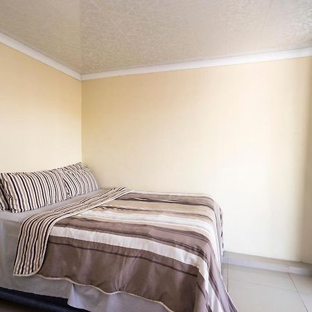 Hasate Guest House 10 Florence Street Oakdale Belliville 7530 Cape Town South African ภายนอก รูปภาพ
