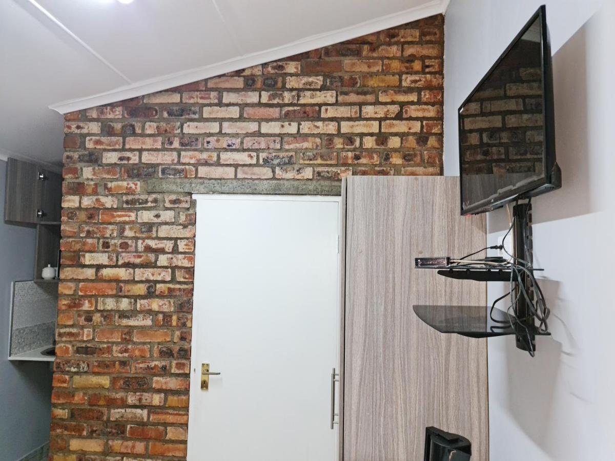 Hasate Guest House 10 Florence Street Oakdale Belliville 7530 Cape Town South African ภายนอก รูปภาพ