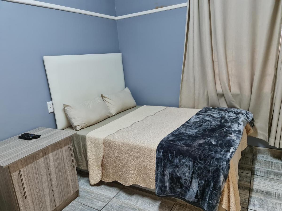 Hasate Guest House 10 Florence Street Oakdale Belliville 7530 Cape Town South African ภายนอก รูปภาพ