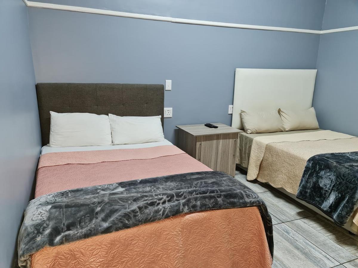 Hasate Guest House 10 Florence Street Oakdale Belliville 7530 Cape Town South African ภายนอก รูปภาพ