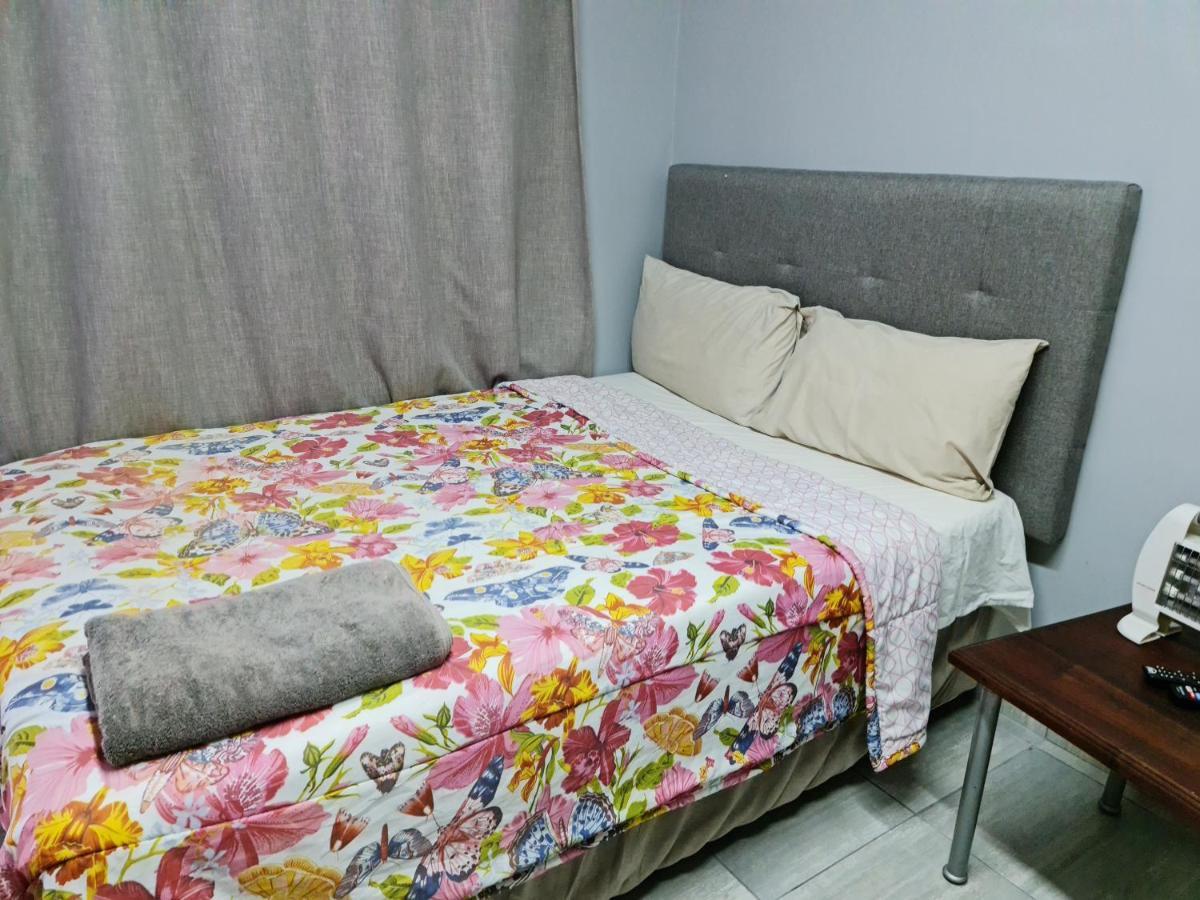 Hasate Guest House 10 Florence Street Oakdale Belliville 7530 Cape Town South African ภายนอก รูปภาพ