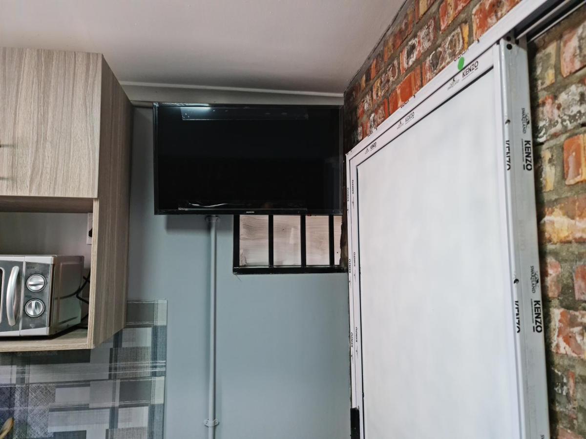 Hasate Guest House 10 Florence Street Oakdale Belliville 7530 Cape Town South African ภายนอก รูปภาพ