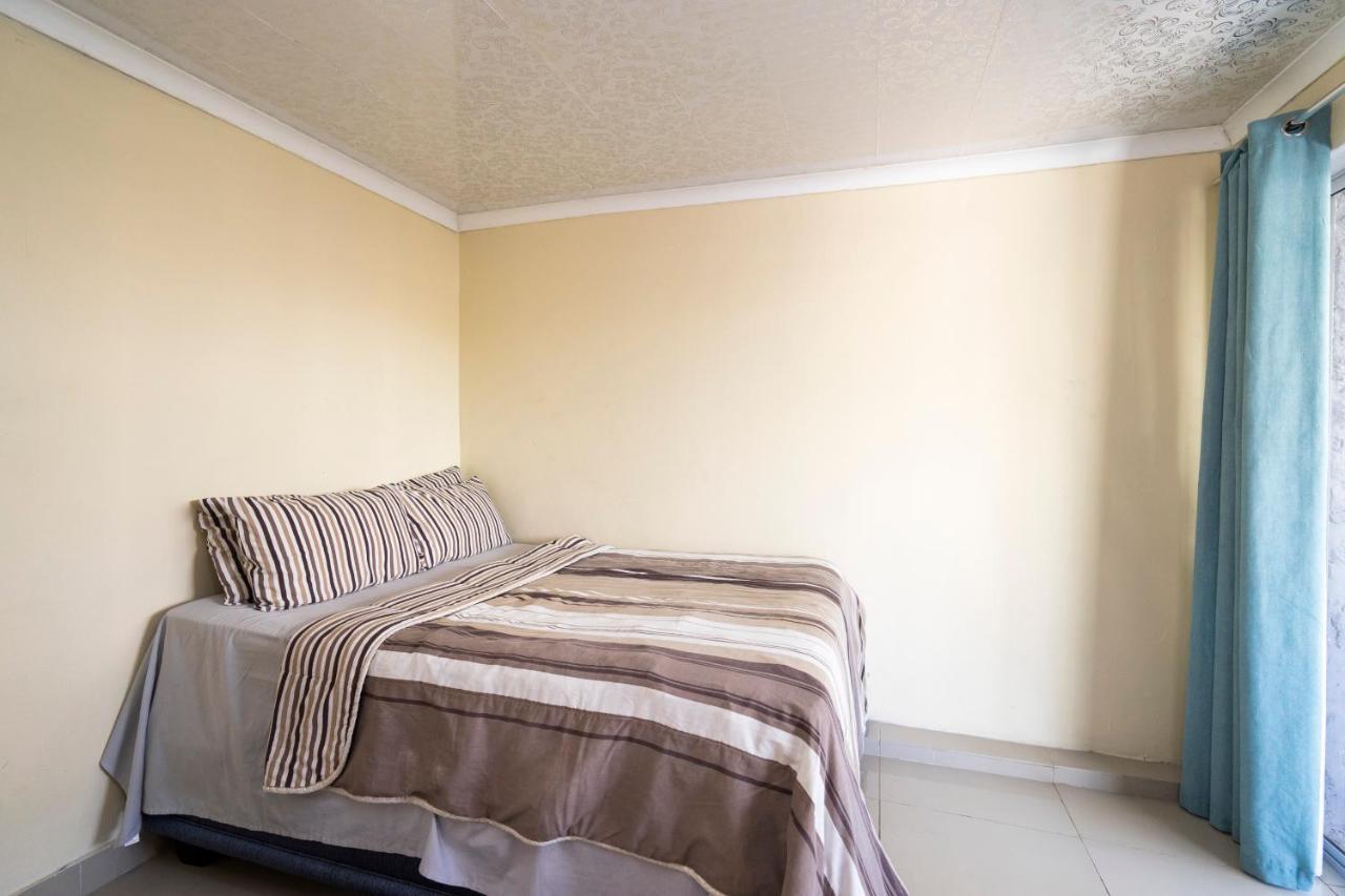 Hasate Guest House 10 Florence Street Oakdale Belliville 7530 Cape Town South African ภายนอก รูปภาพ