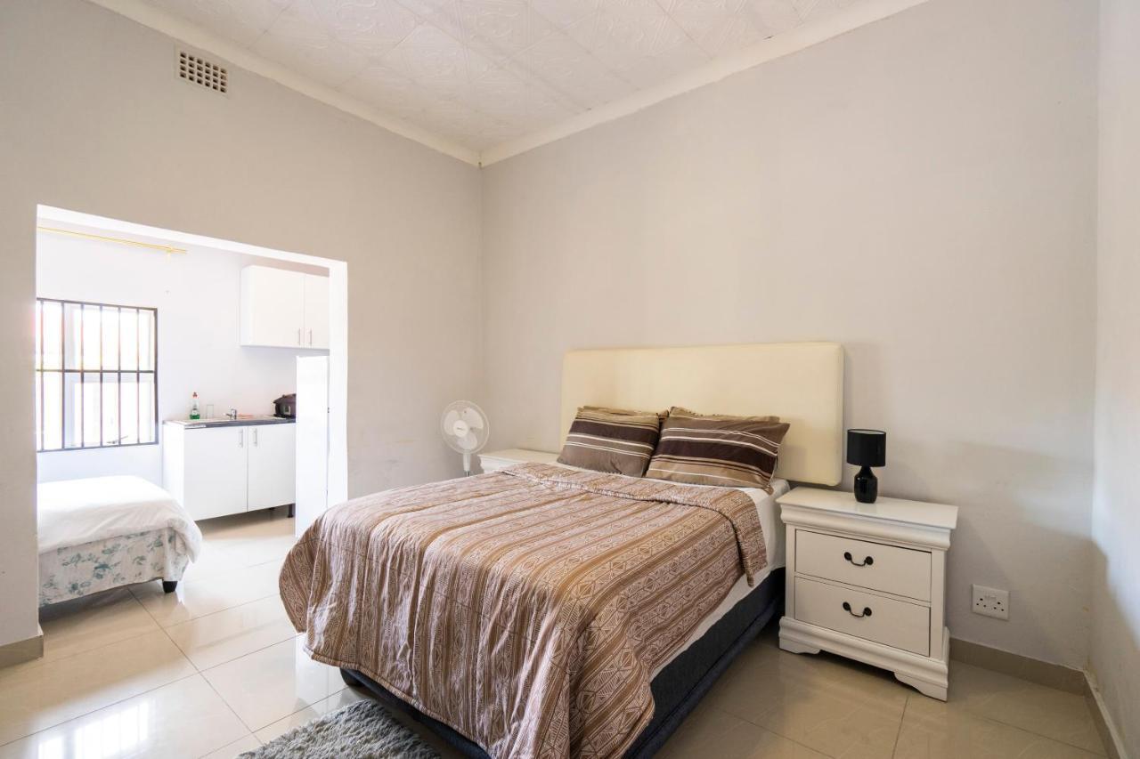 Hasate Guest House 10 Florence Street Oakdale Belliville 7530 Cape Town South African ภายนอก รูปภาพ