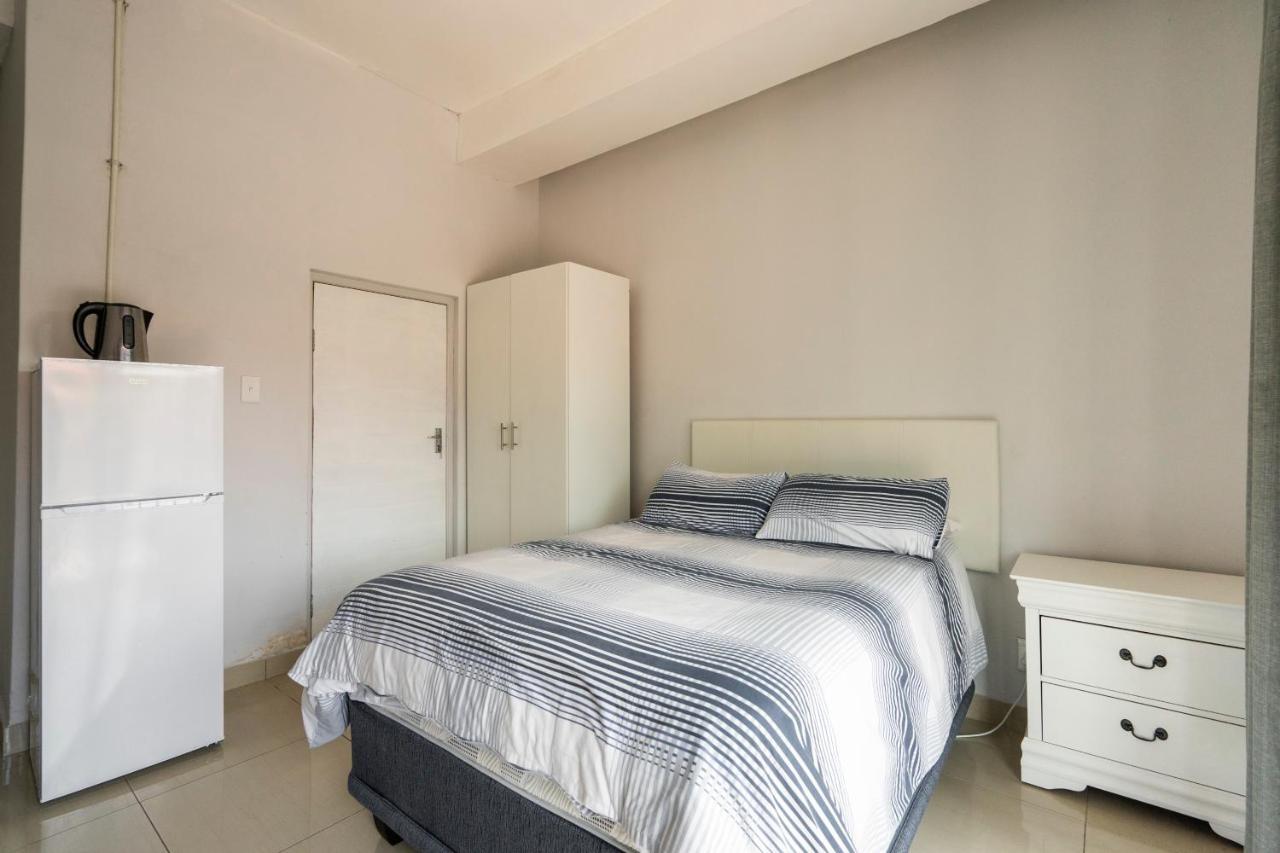 Hasate Guest House 10 Florence Street Oakdale Belliville 7530 Cape Town South African ภายนอก รูปภาพ