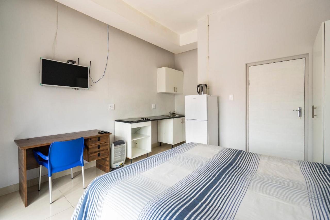 Hasate Guest House 10 Florence Street Oakdale Belliville 7530 Cape Town South African ภายนอก รูปภาพ