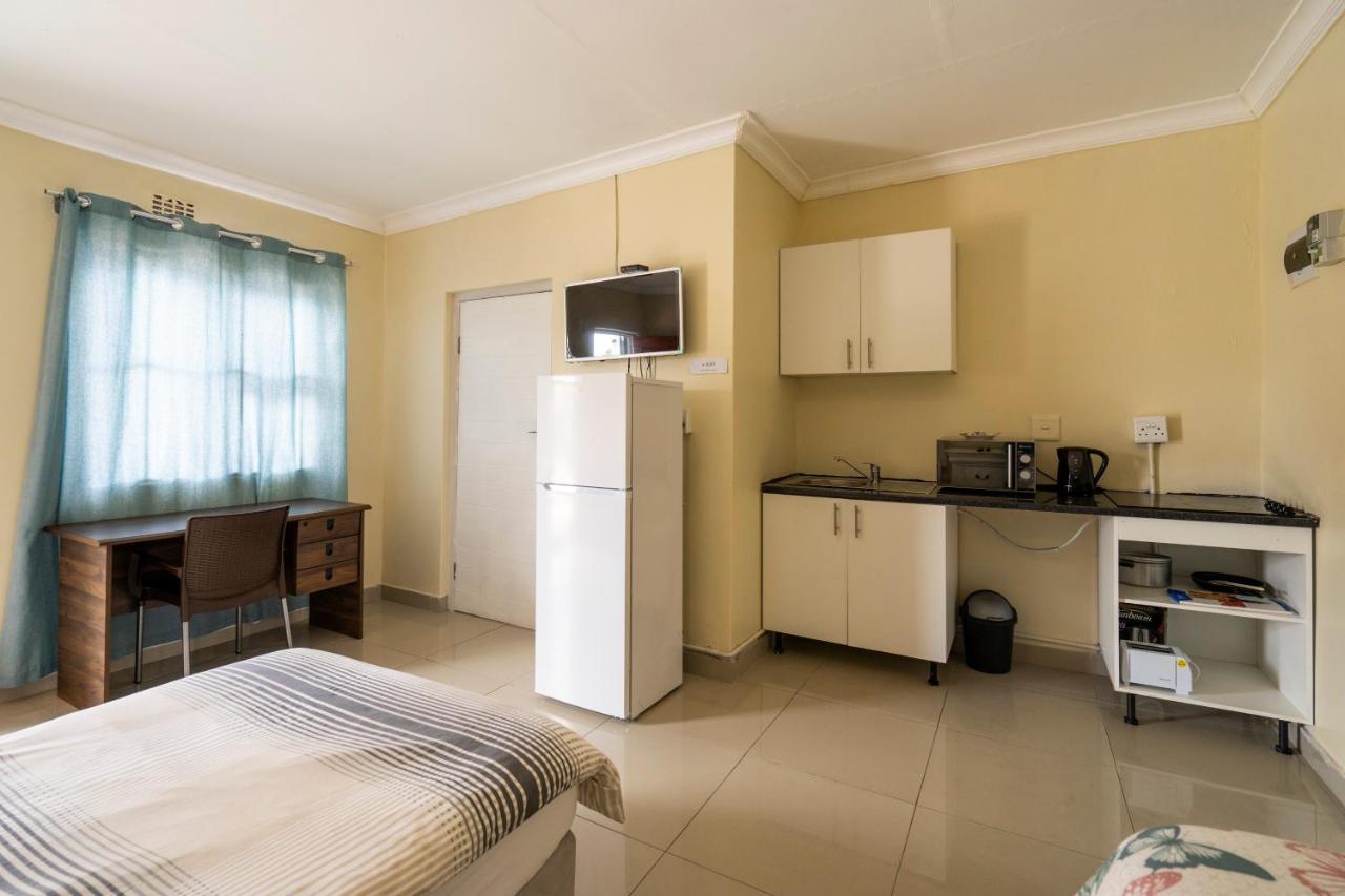 Hasate Guest House 10 Florence Street Oakdale Belliville 7530 Cape Town South African ภายนอก รูปภาพ