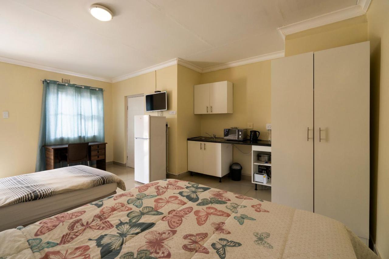 Hasate Guest House 10 Florence Street Oakdale Belliville 7530 Cape Town South African ภายนอก รูปภาพ